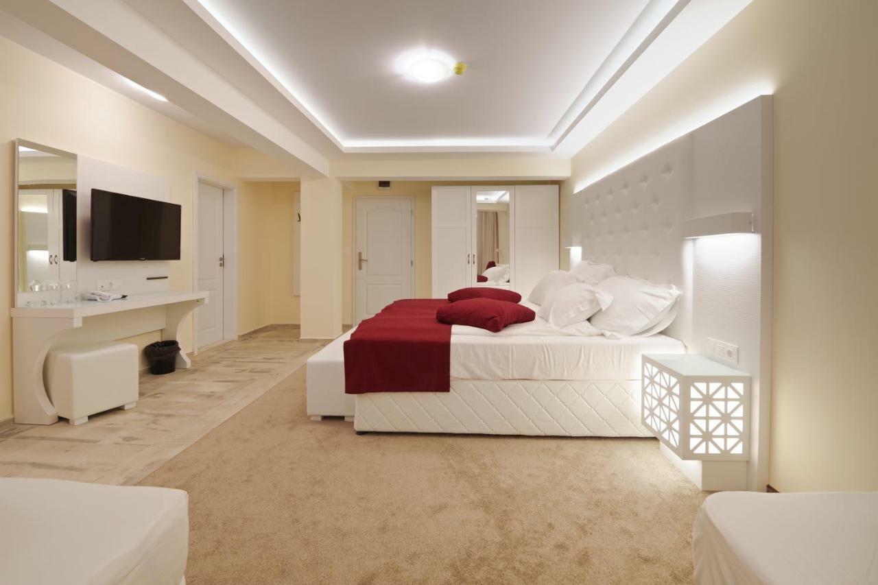 Hotel Perla Beach Luxury Primorsko Exterior foto
